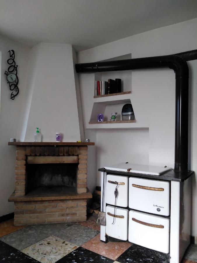 Appartamento La casa sul farfa Bocchignano Esterno foto