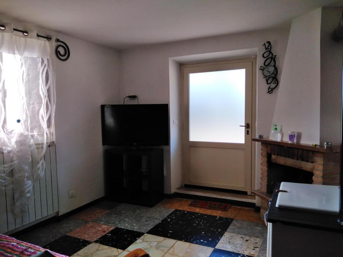 Appartamento La casa sul farfa Bocchignano Esterno foto