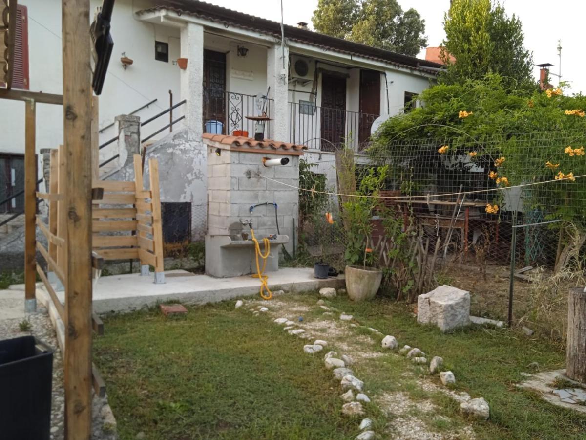 Appartamento La casa sul farfa Bocchignano Esterno foto